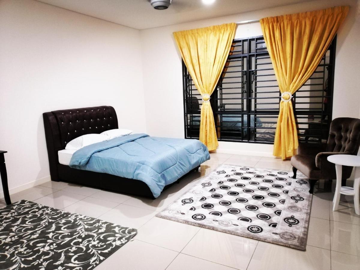 A&D Home-Stay @Kota Warisan, Sepang Exterior photo